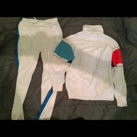 Lacoste tracksuits men large - Picture 3 of 6